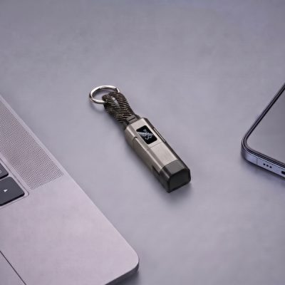 Φορητό μπρελόκ καλωδίου με οθόνη | CHRGKEY